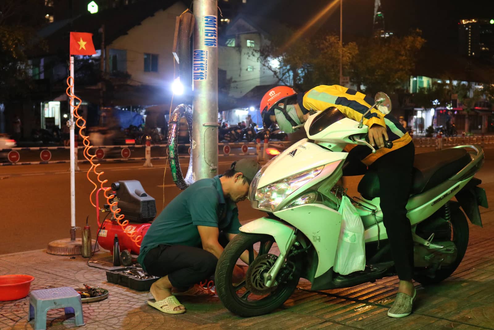 Cứu Hộ Xe Máy Theo Quận Hà Nội – Dịch Vụ Nhanh Chóng, Tiện Lợi cứu hộ xe máy Hà Nội